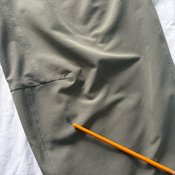 Lululemon Men’s License To Train Joggers Pants Light Green Workout - Picture 7 of 13